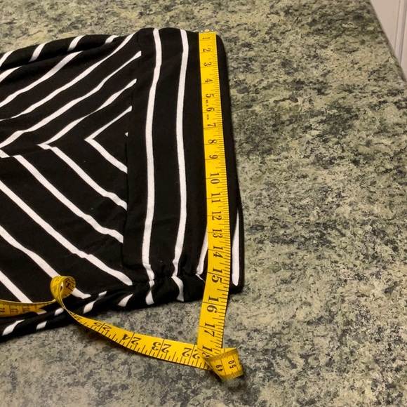 VintageBlack and white maxi skirt, 8-10 faded glory - Picture 5 of 7